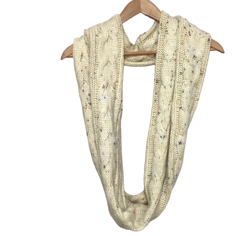 BEARPAW cable knit infinity scarf sprinkle confetti cream